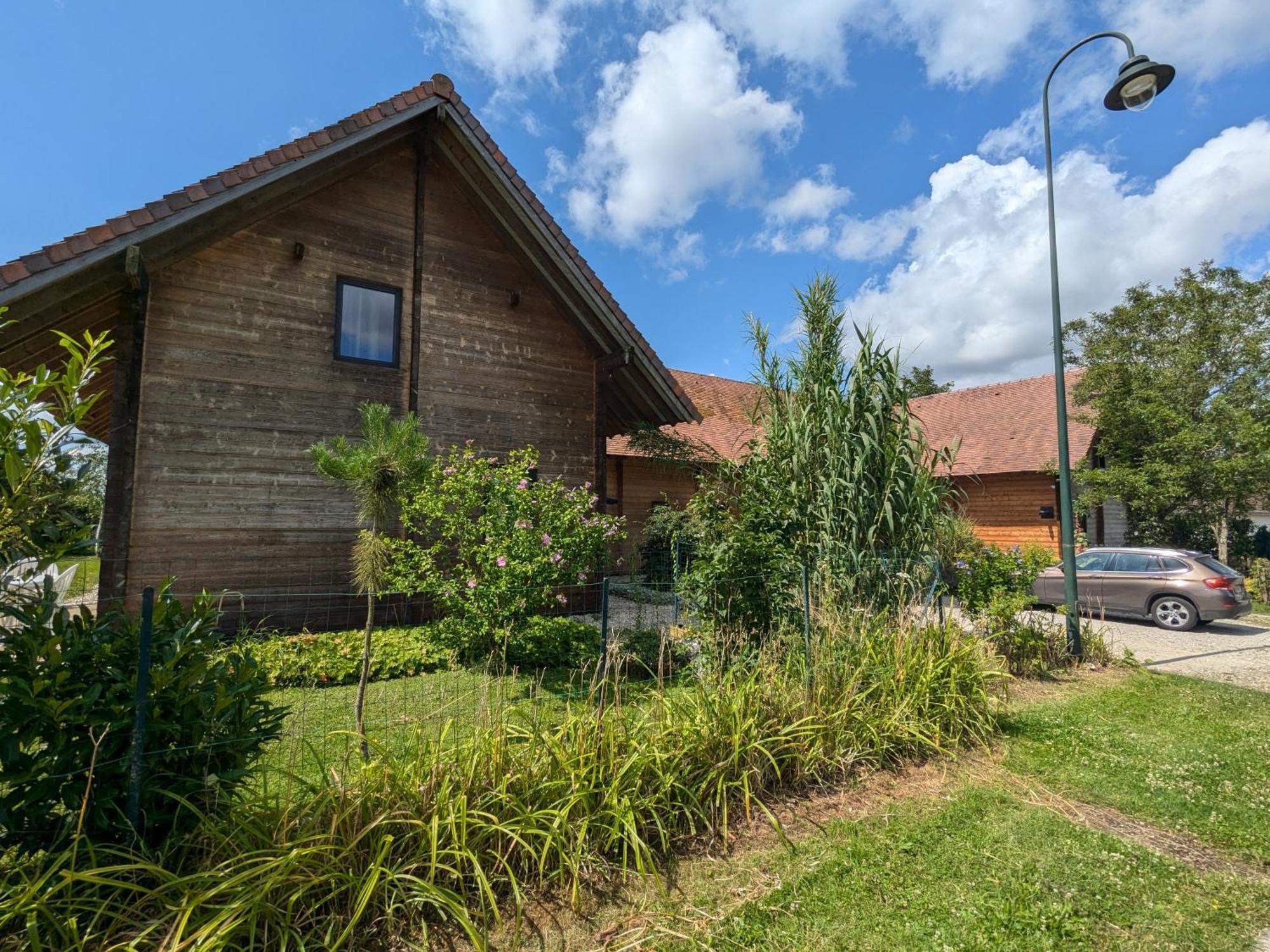 Les Chalets Aux Gites D'Orient Géraudot Exterior photo