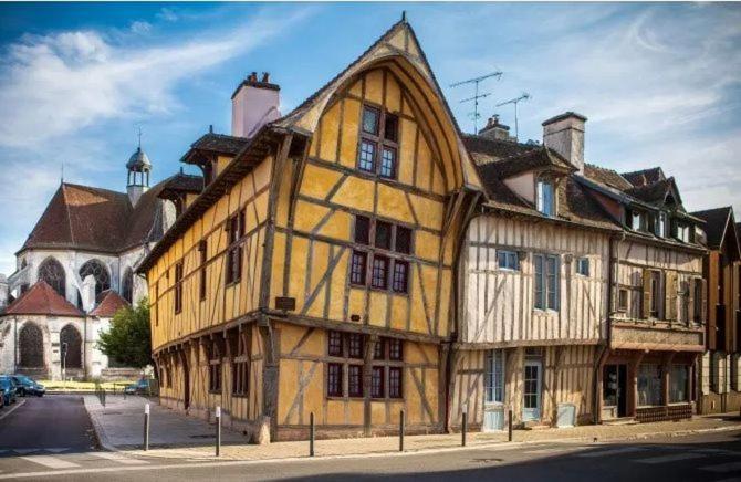 Les Chalets Aux Gites D'Orient Géraudot Exterior photo
